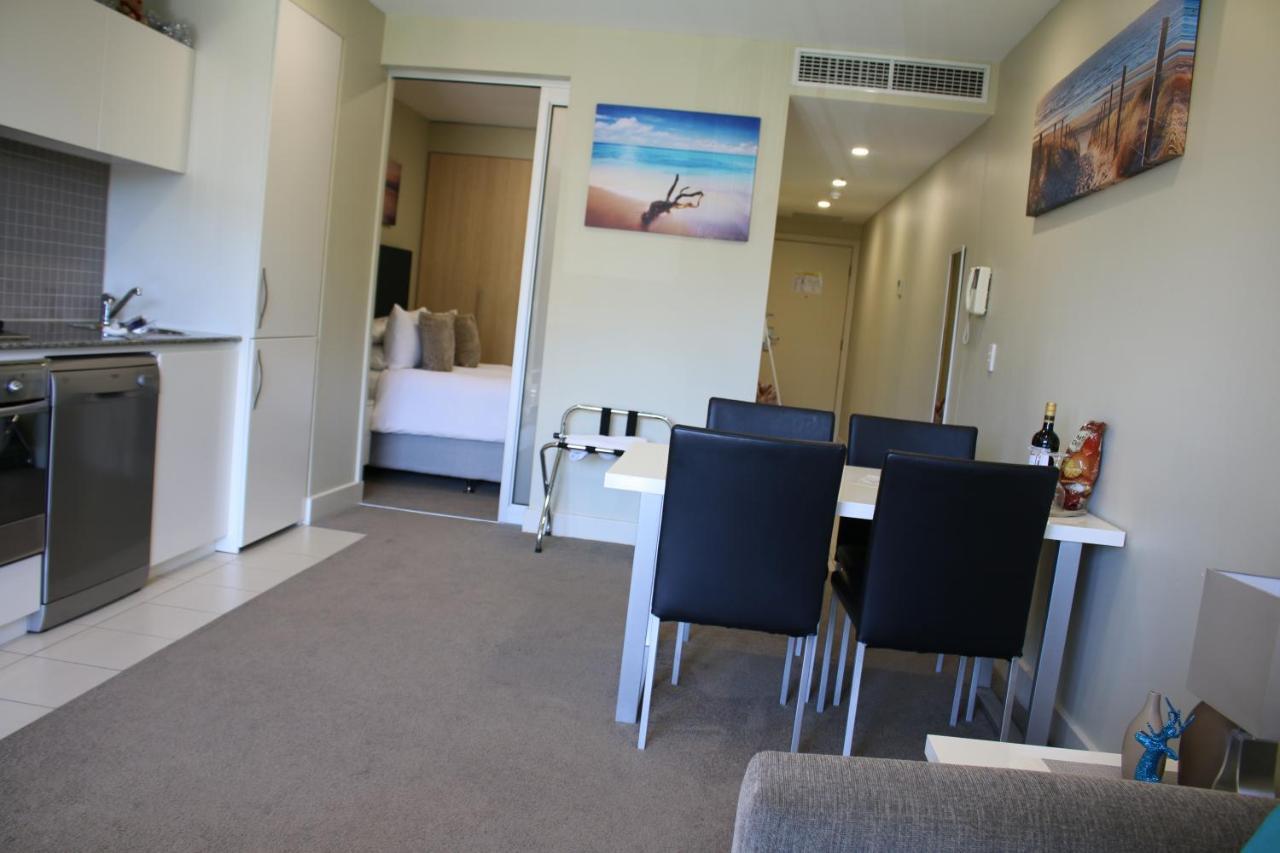 Appartement Beachside Luxury Getaway In Glenelg Extérieur photo